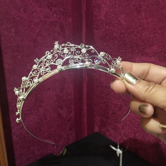 NWT David bridal tiara with pearls - Picture 2 of 2